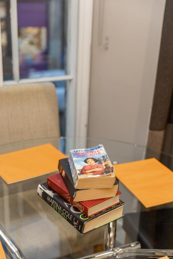 Two Bedroom Apartment Within Walking Distance To City Centre EDI Exteriér fotografie