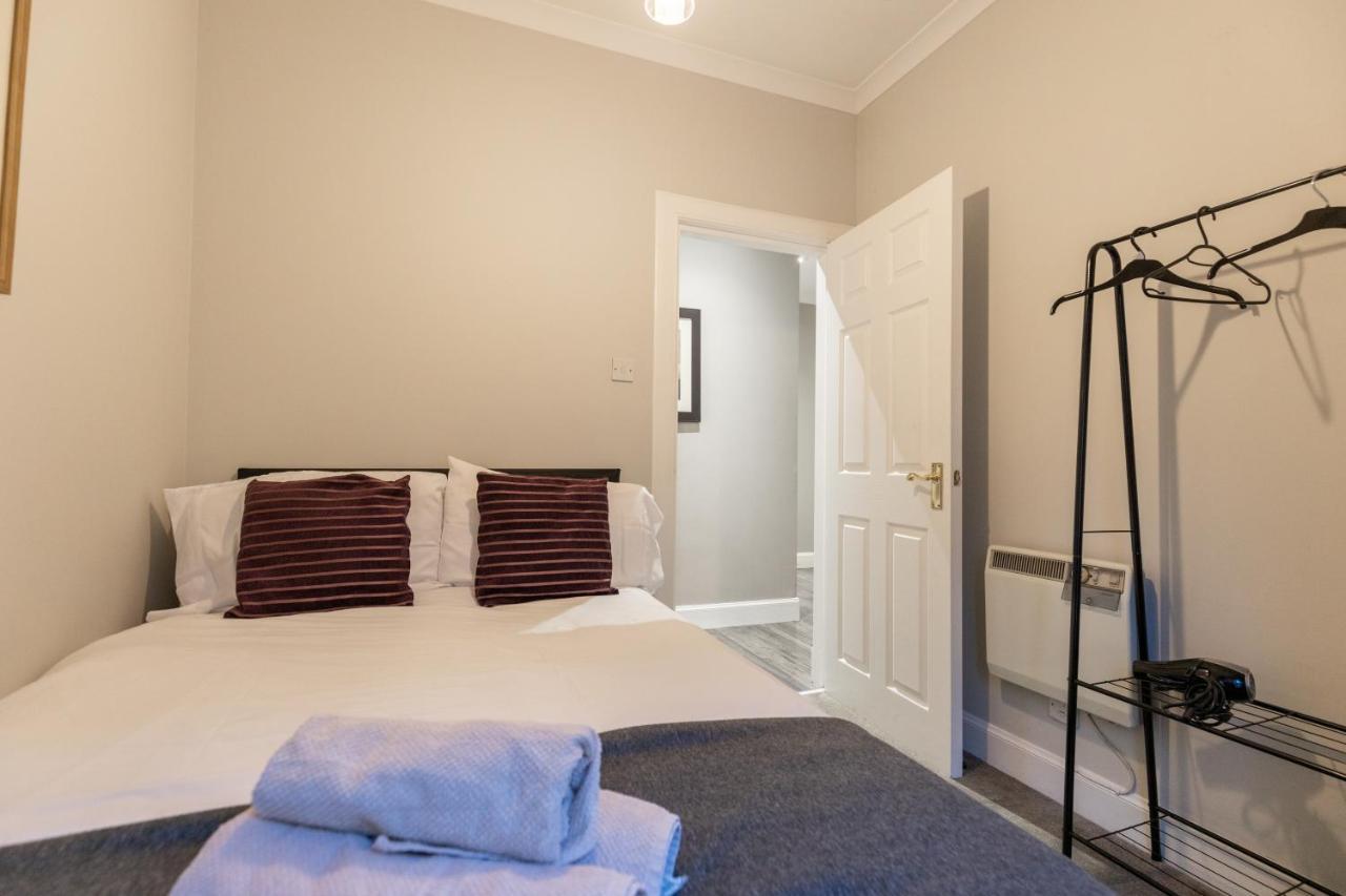Two Bedroom Apartment Within Walking Distance To City Centre EDI Exteriér fotografie